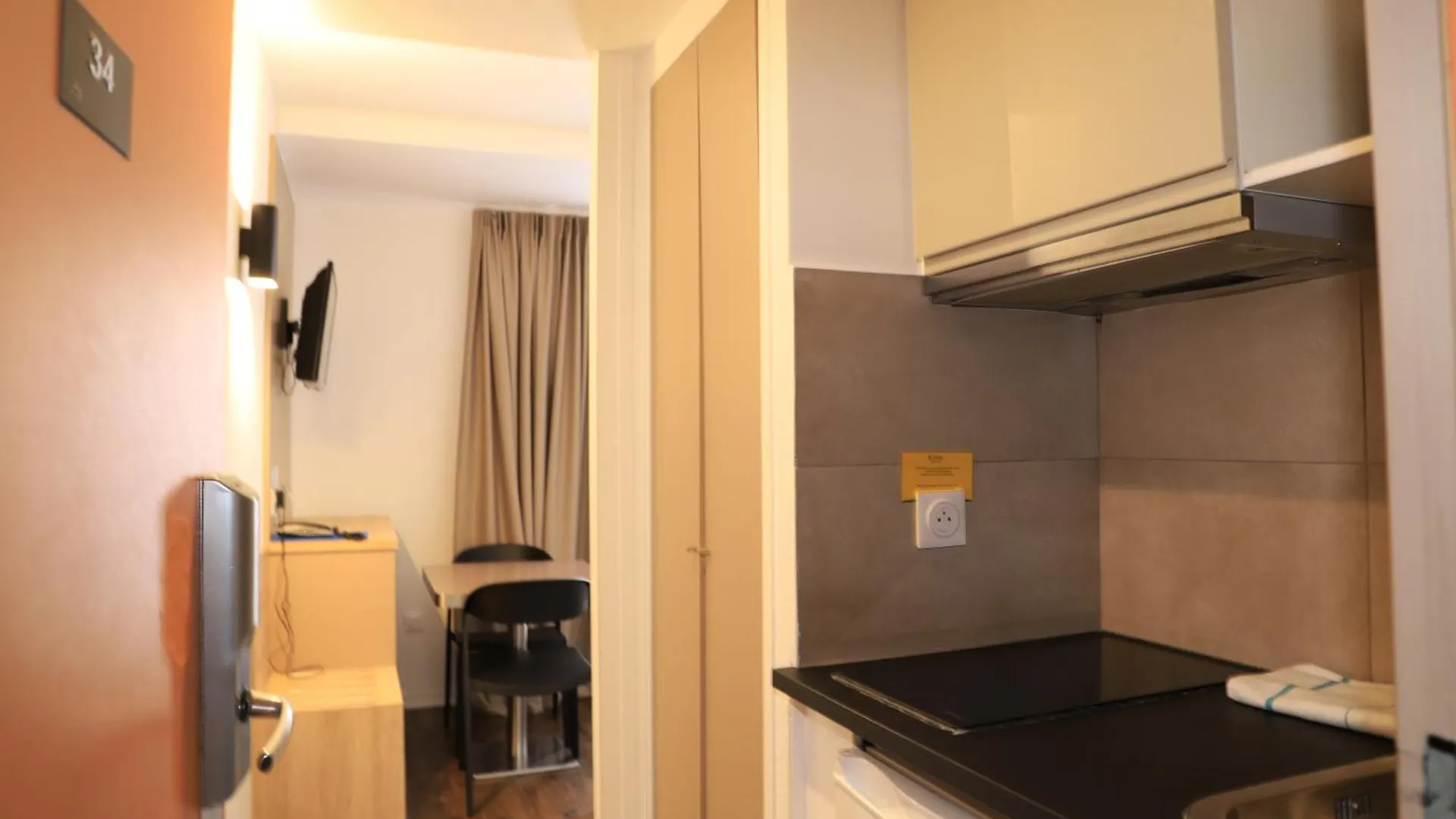 Amhotel Italie Paris 2*,  França
